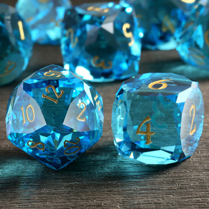 Glass Dice Set – Diamond-Cut Blue