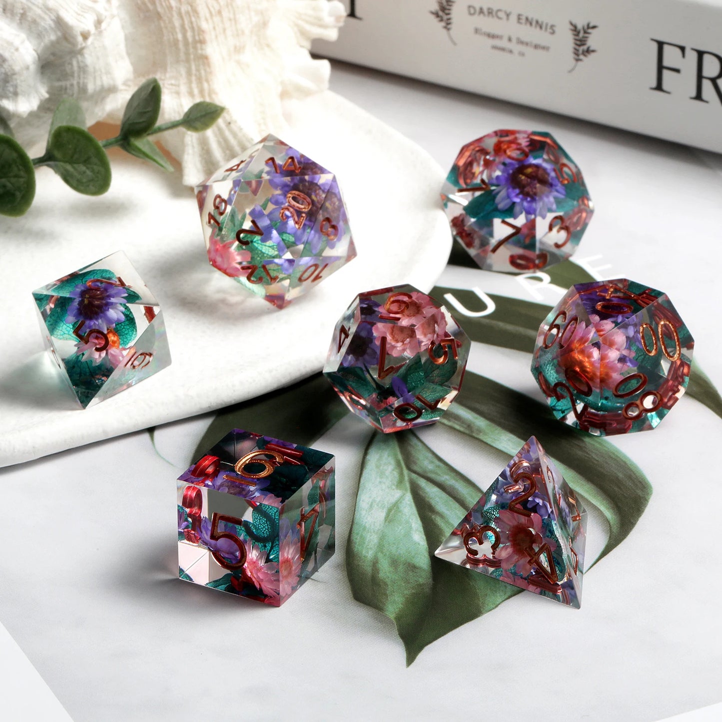 Sharp Edge dice Set - Flowers with blue leaf