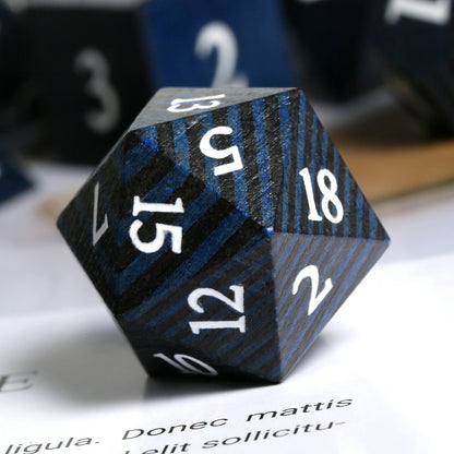 Wood Dice Set | Pure black Stripe